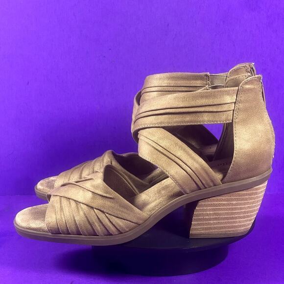 Bella Vita Natural Quinnell Ankle Strap Sandal Extra Wide 8.5 -NEW - Picture 3 of 8